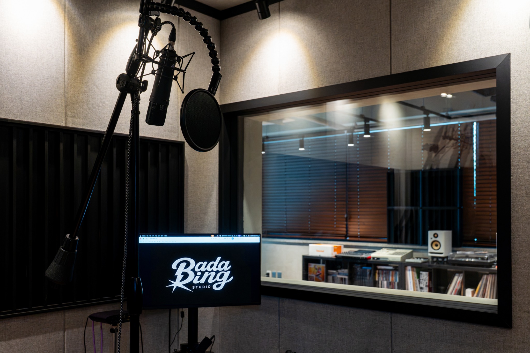 BADA BING Studio vocal booth